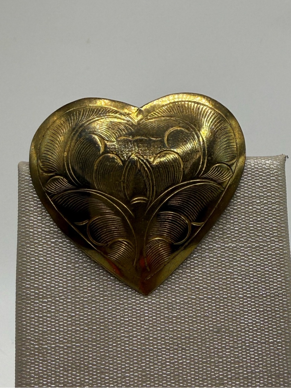 Vintage Etched Heart Brooch Gold Tone Floral Engraved Pin